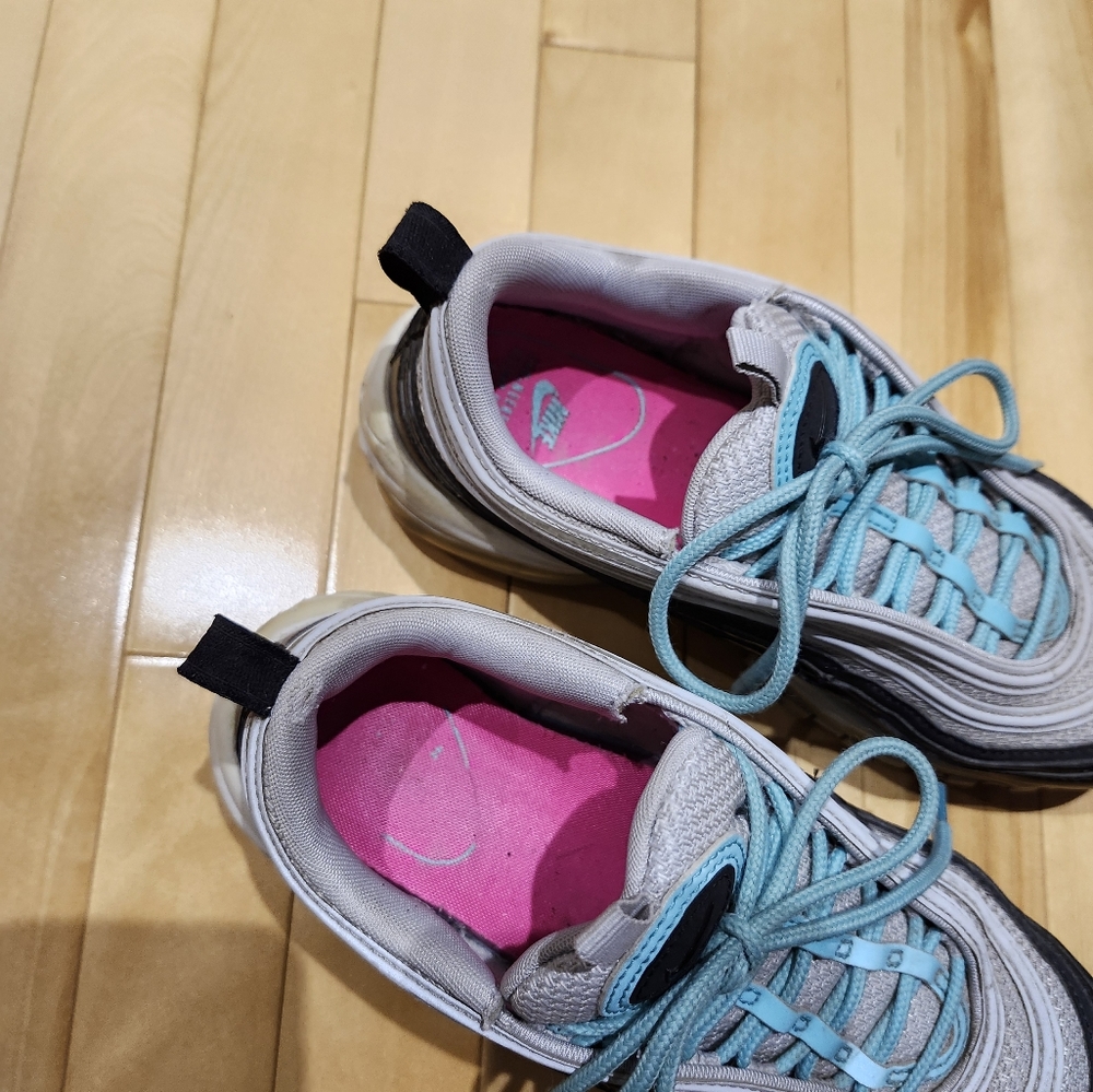 Nike running shoes - Picture 4 of 9